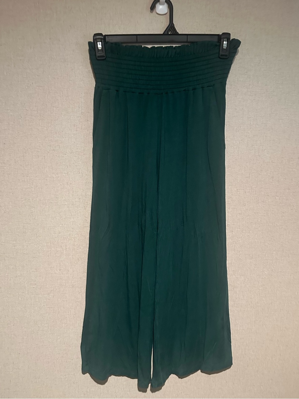 Kate Quinn Small Dark Green Smocked-Waist Cropped Gaucho Wide-Leg Pants